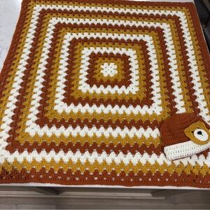 NWT Handmade Crochet Granny Square Baby Toddler Blanket With Bear Hat